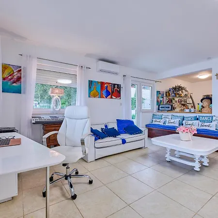 Villa Sejour De Reve Dans De Luxe Sur La En Famille ,amis ,et Animaux *