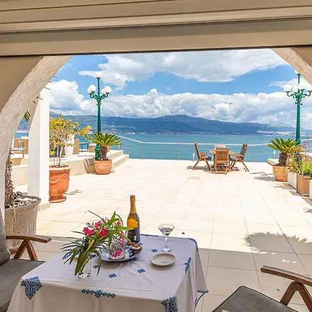 Villa Unique Sur La Pour Des Inoubliables En Famille Ou Entre Amis Pour 10 Personnes *